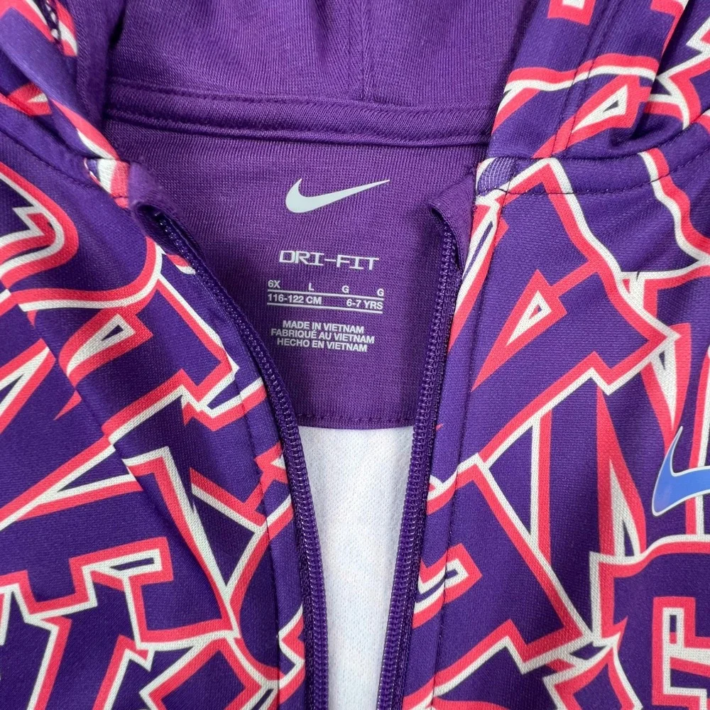Nike command attention